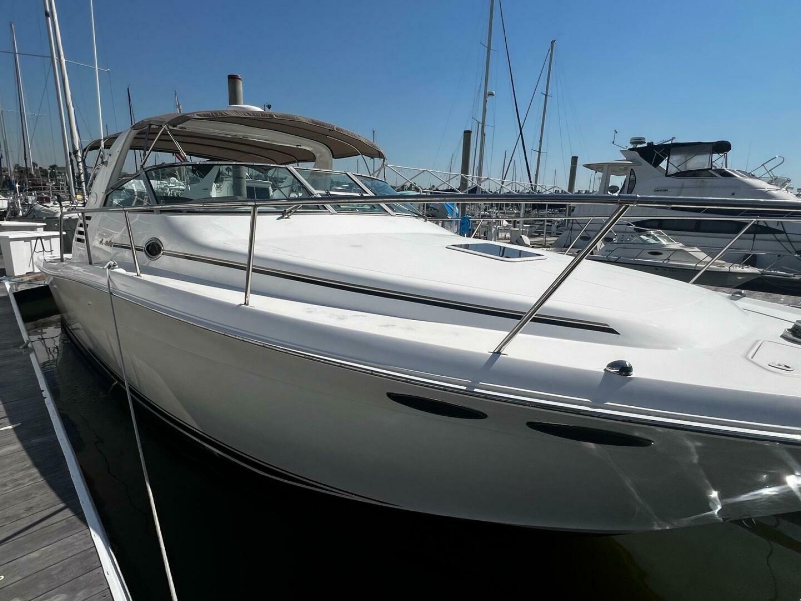 1997 Sea Ray 330 Express