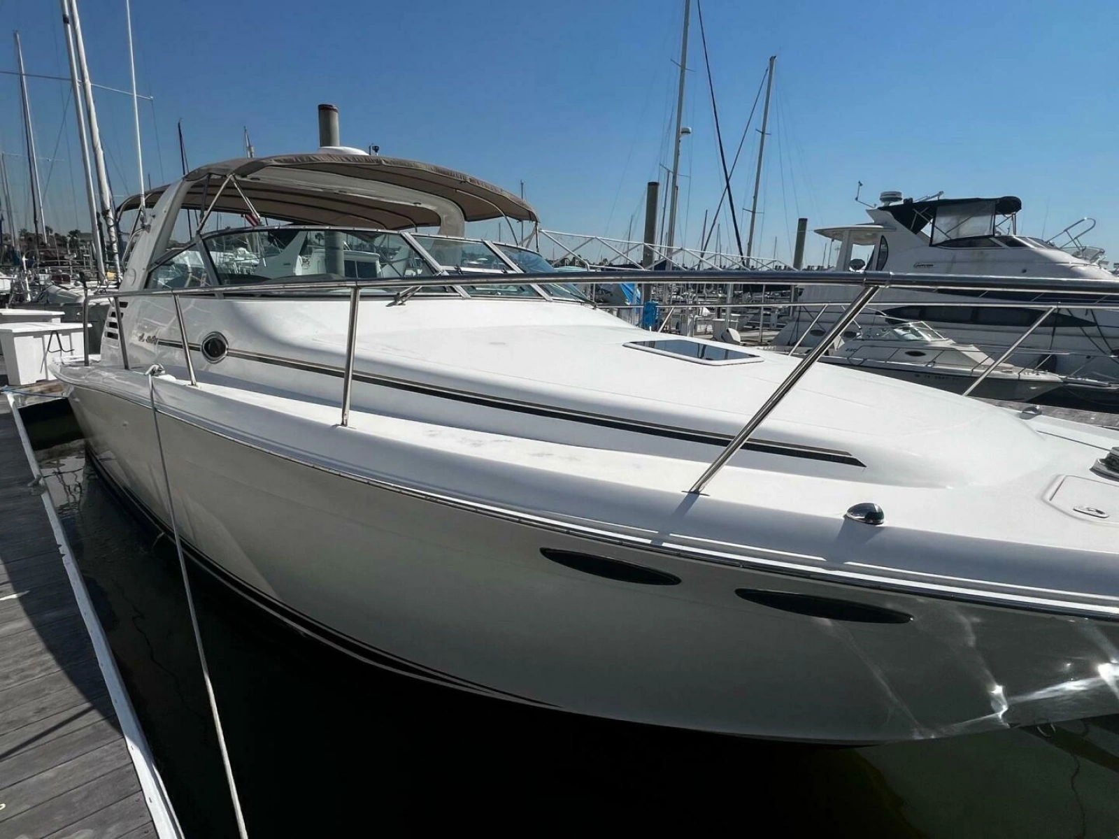1997 Sea Ray 330 Express
