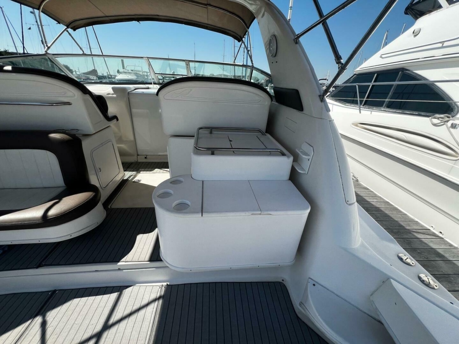 1997 Sea Ray 330 Express