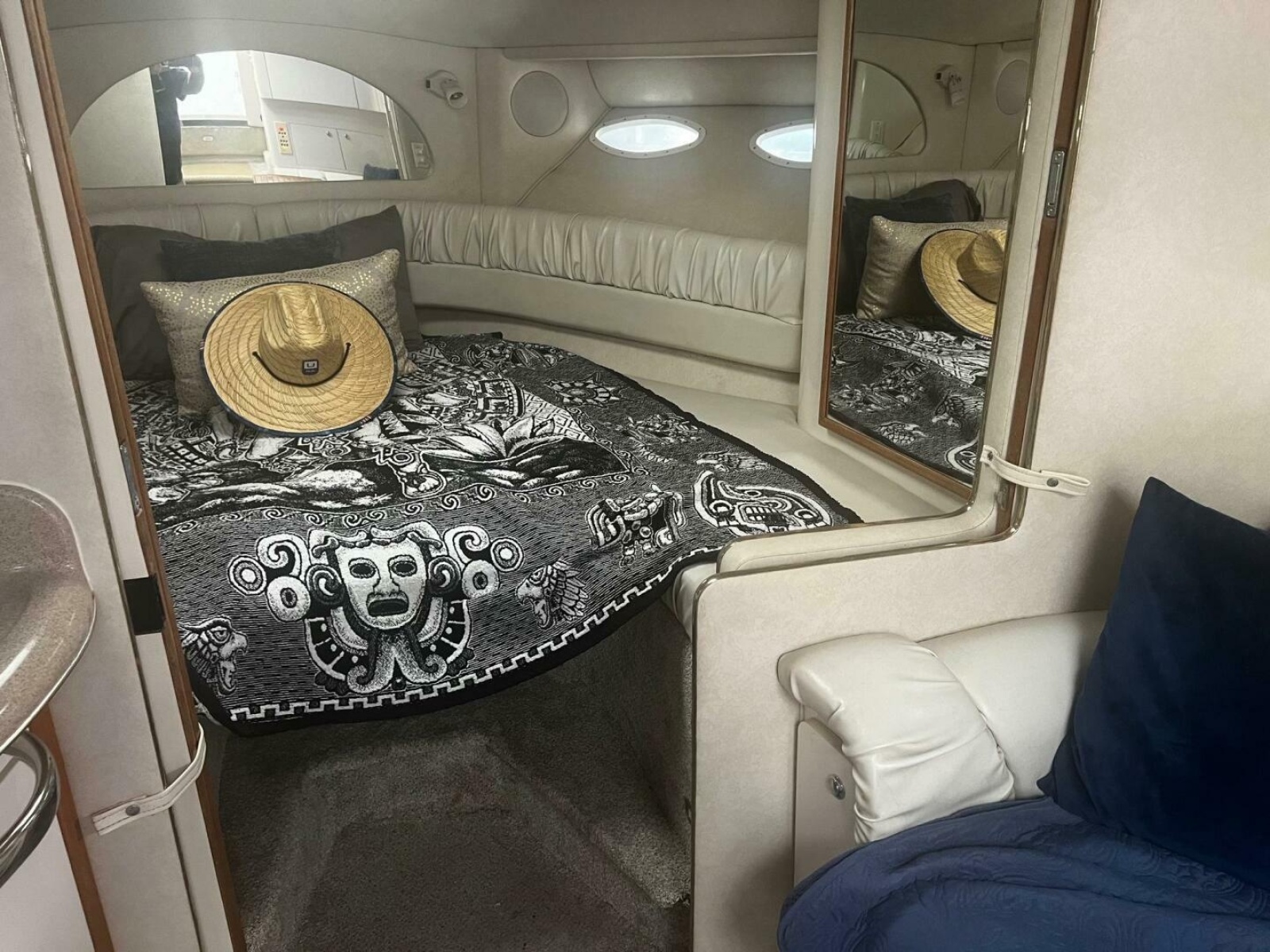 1997 Sea Ray 330 Express