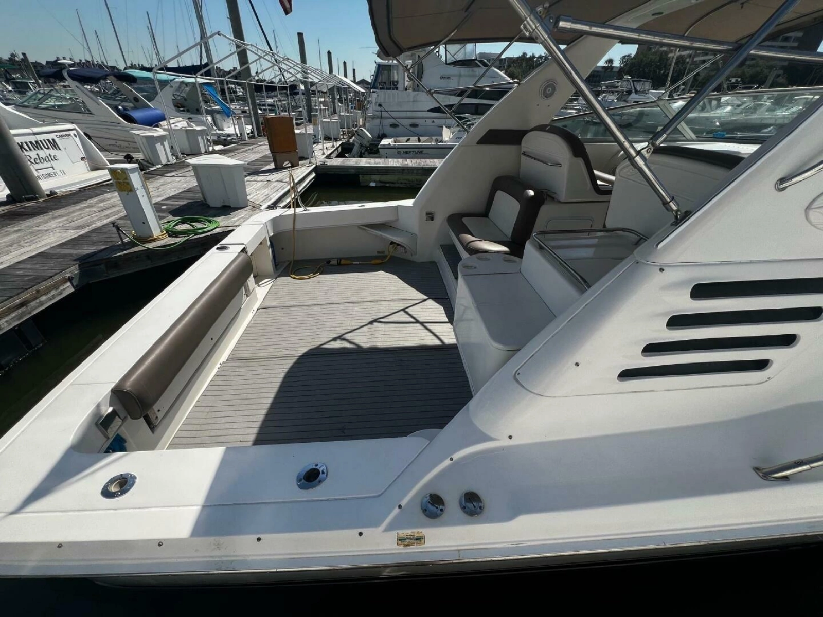 1997 Sea Ray 330 Express
