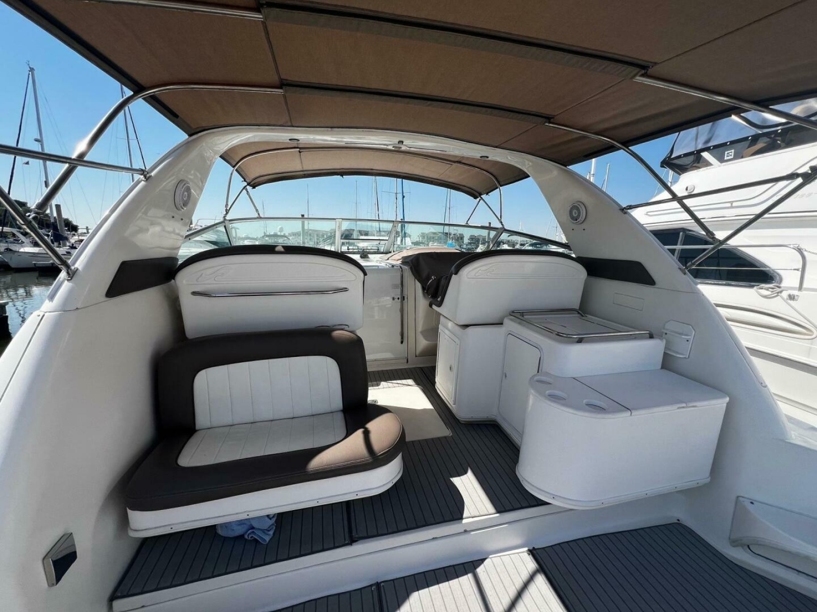 1997 Sea Ray 330 Express