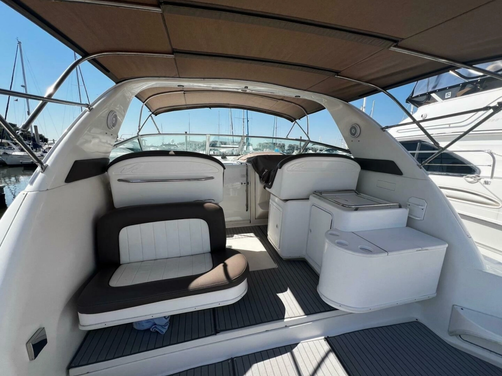 1997 Sea Ray 330 Express