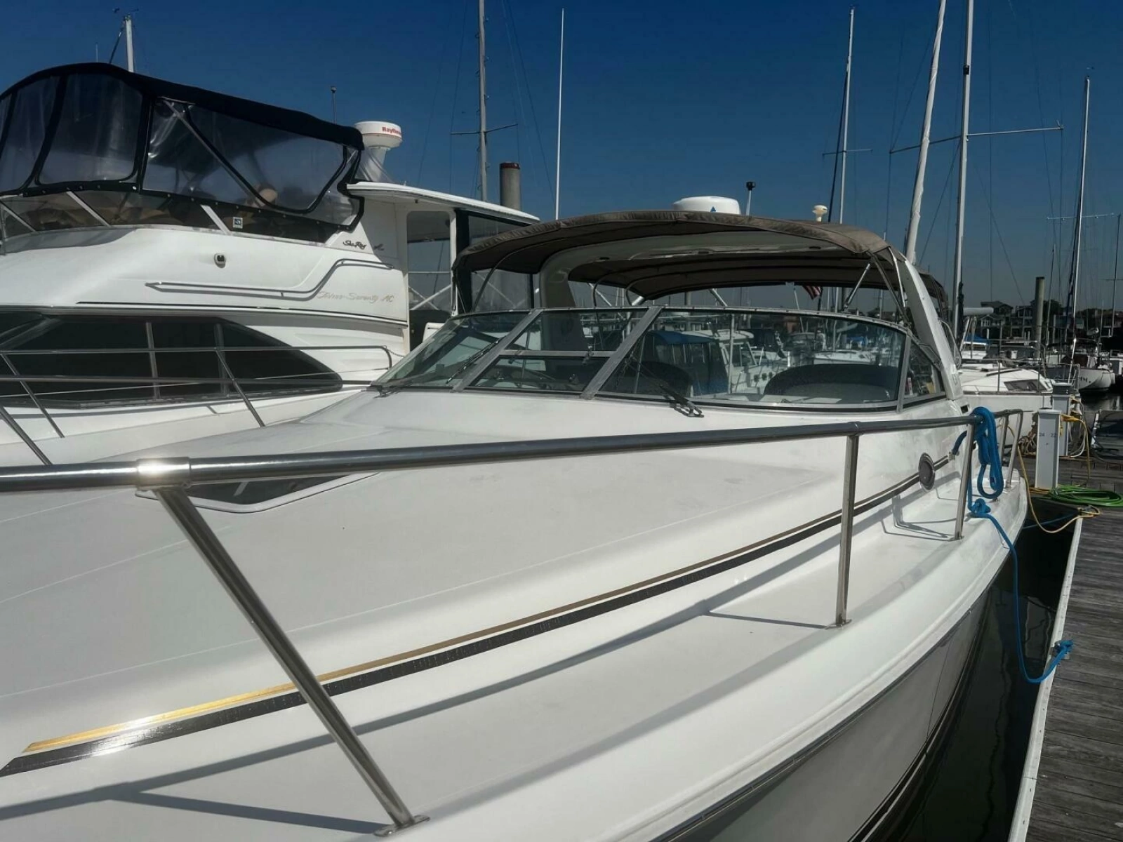 1997 Sea Ray 330 Express