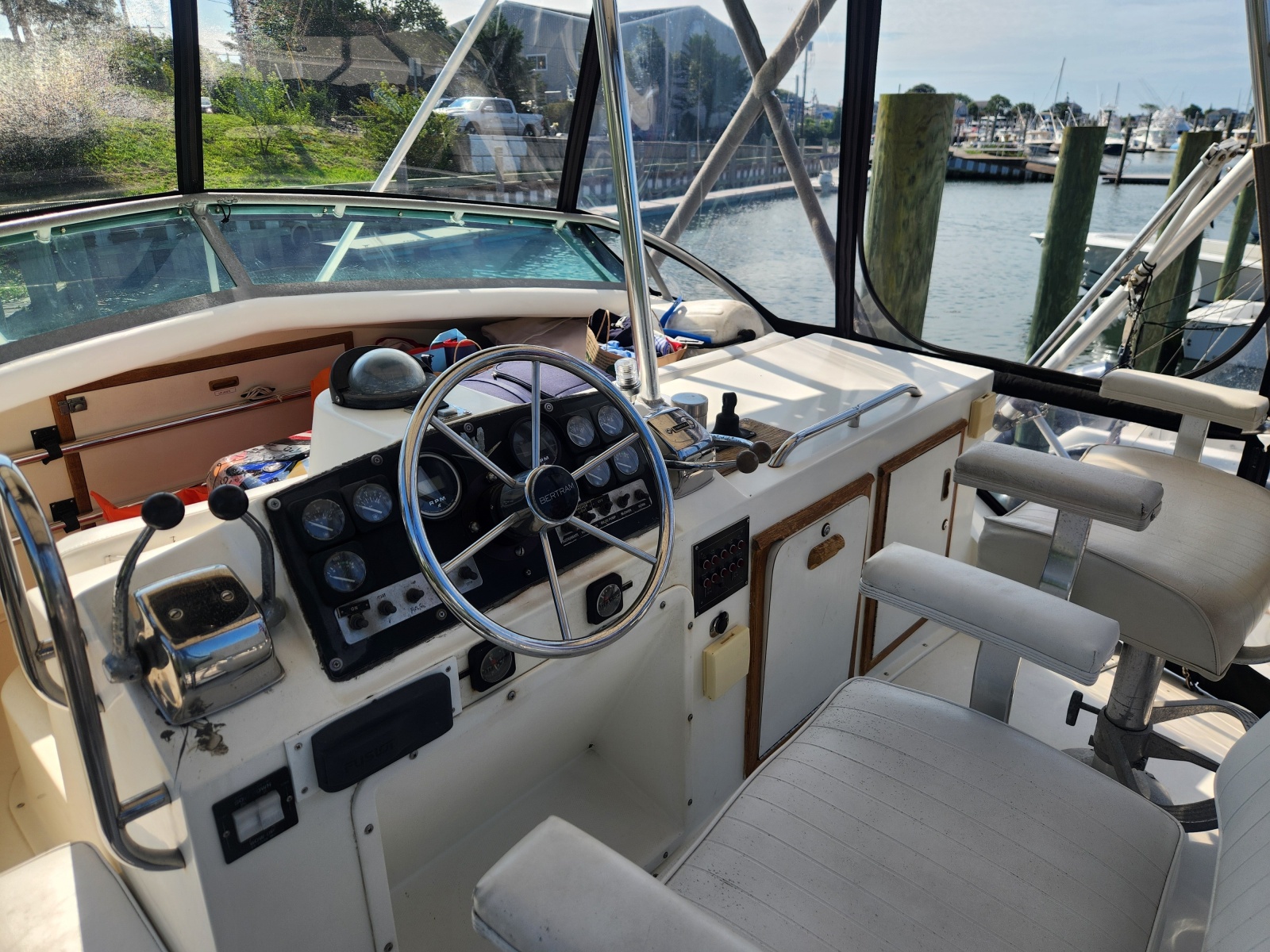 1986 Bertram 