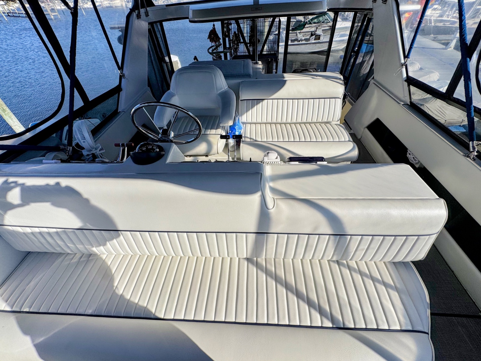 1991 Carver 3608 Aft Cabin Motor Yacht