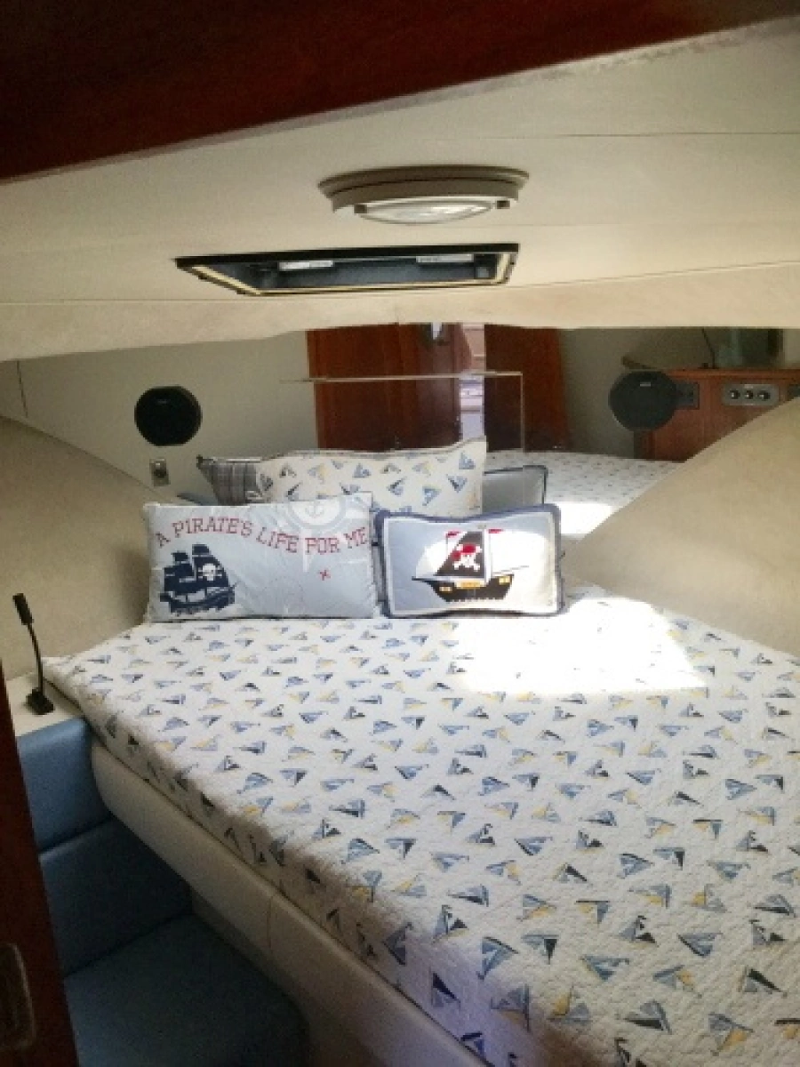 1991 Carver 3608 Aft Cabin Motor Yacht