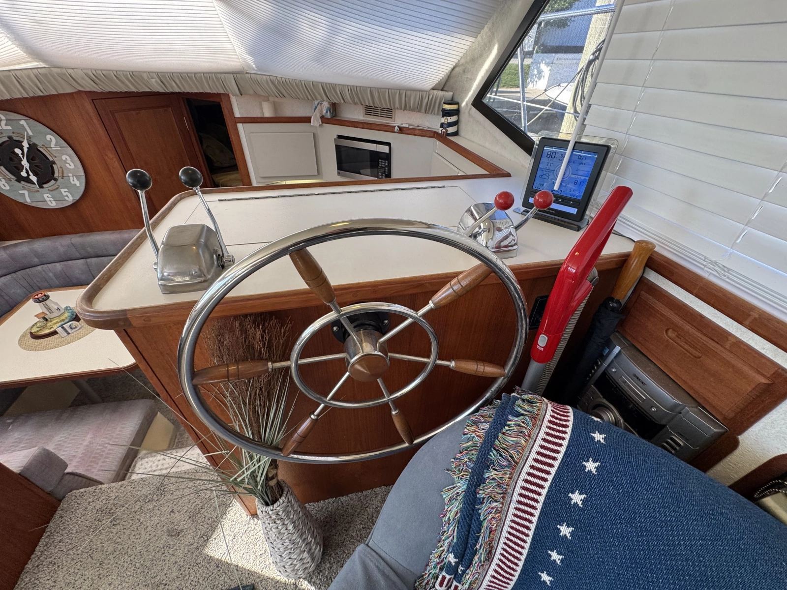 1991 Carver 3608 Aft Cabin Motor Yacht