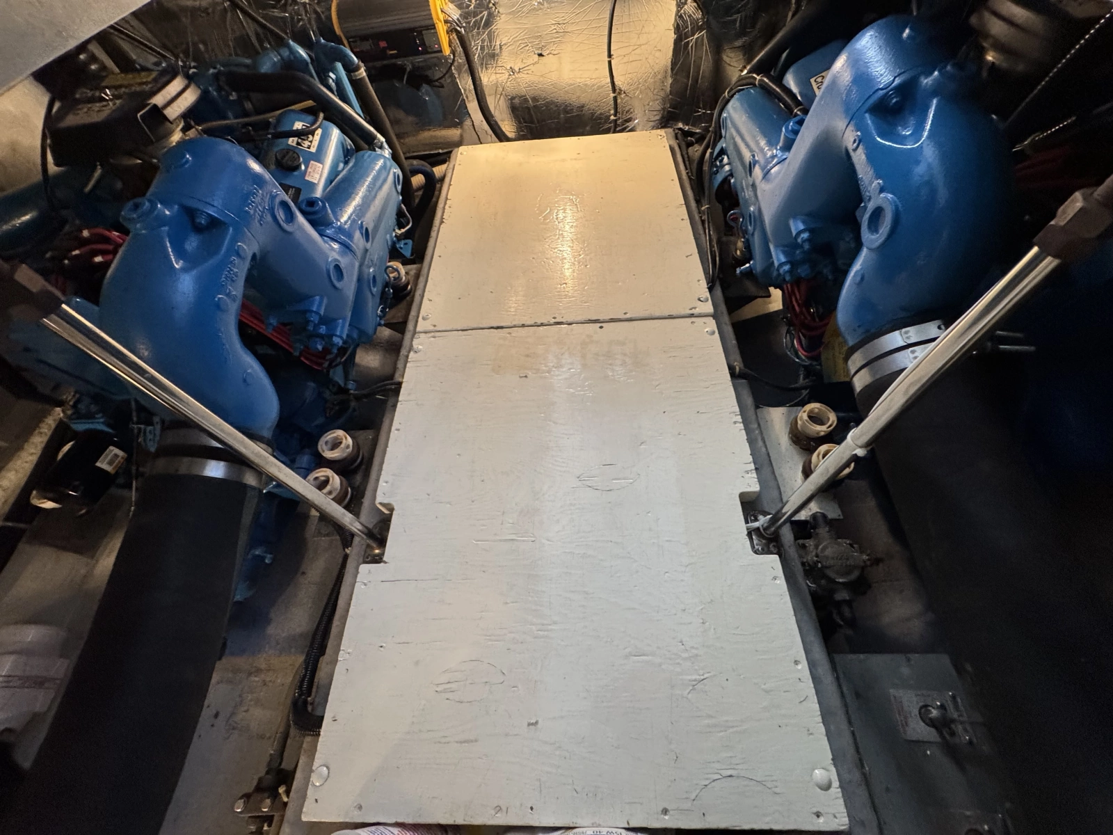 1991 Carver 3608 Aft Cabin Motor Yacht