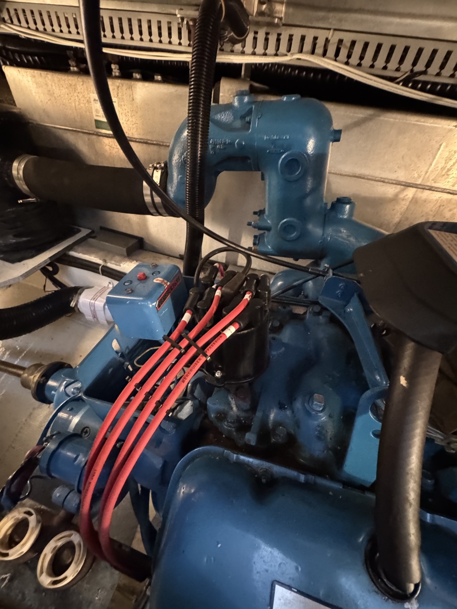 1991 Carver 3608 Aft Cabin Motor Yacht