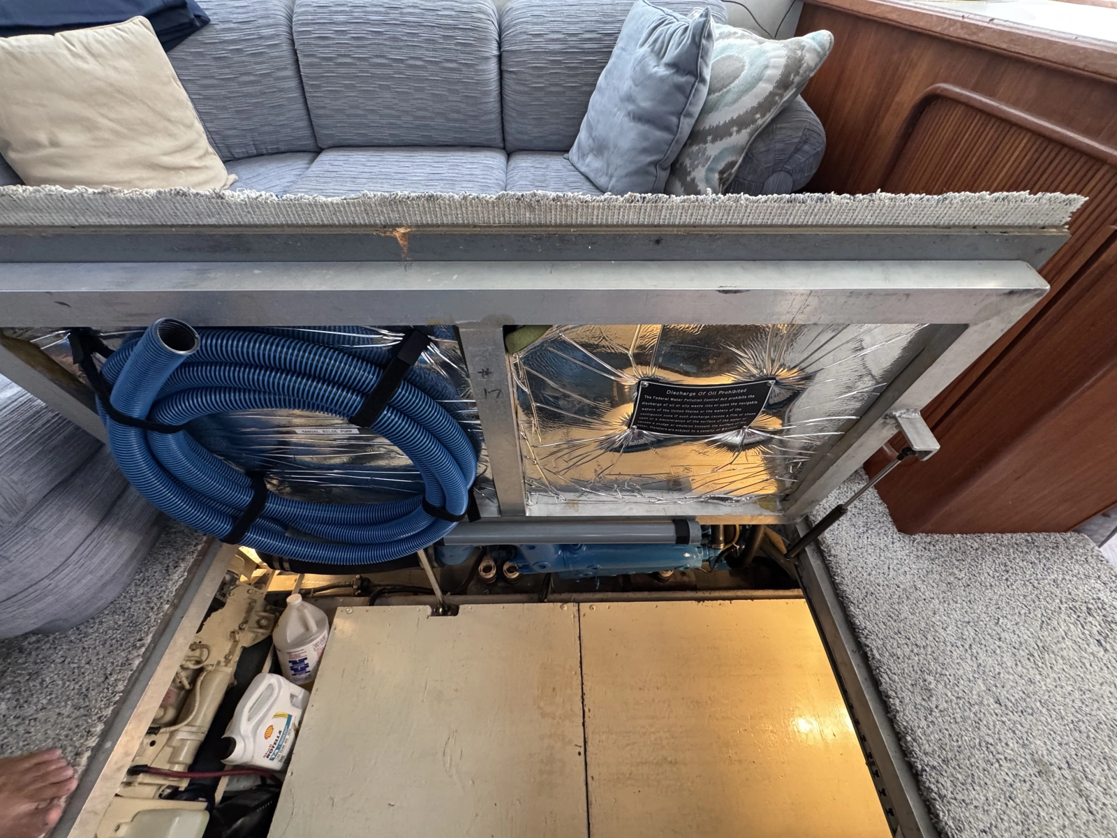 1991 Carver 3608 Aft Cabin Motor Yacht