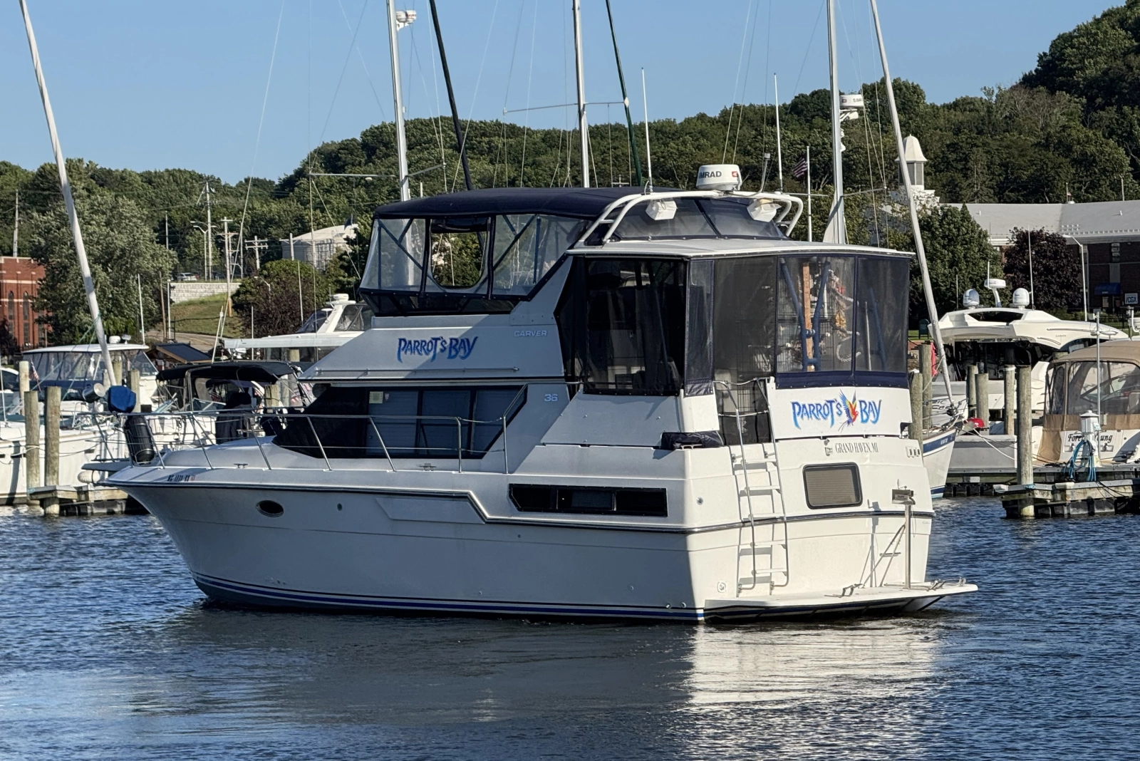1991 Carver 3608 Aft Cabin Motor Yacht