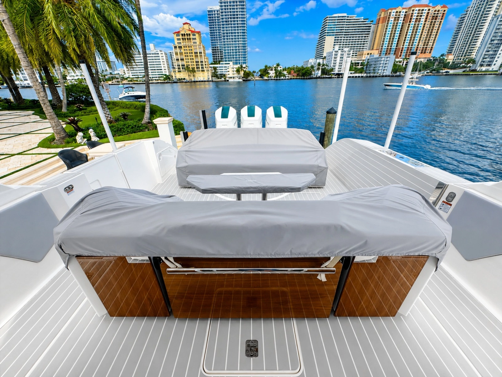 2024 Tiara Yachts 48 LS