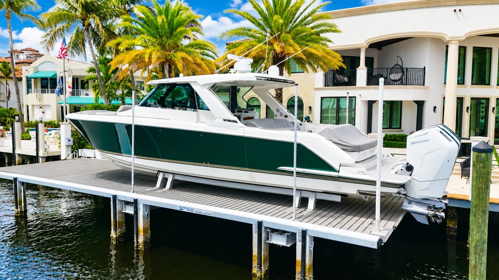 2024 Tiara Yachts 48 LS