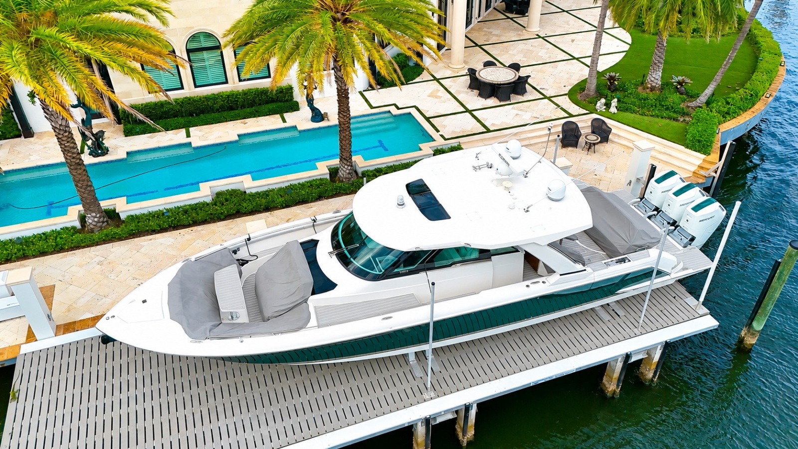 2024 Tiara Yachts 48 LS