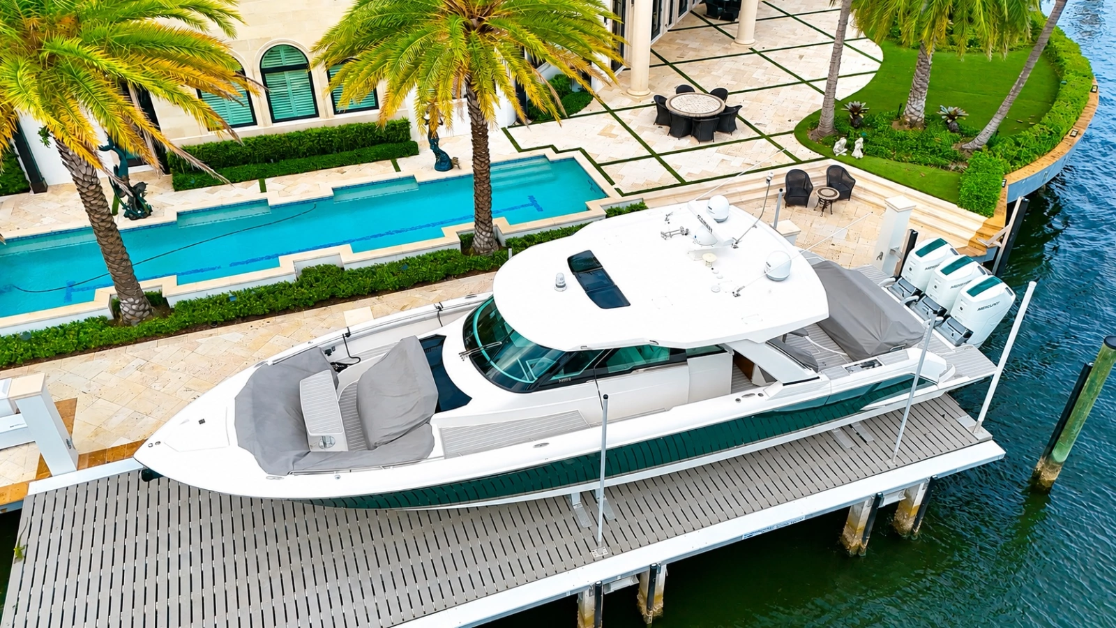 2024 Tiara Yachts 48 LS