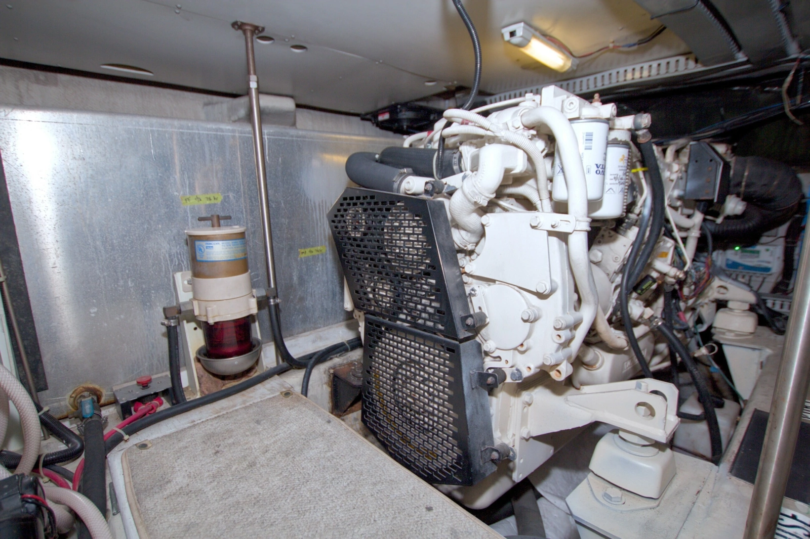 2001 Carver 466 Motor Yacht