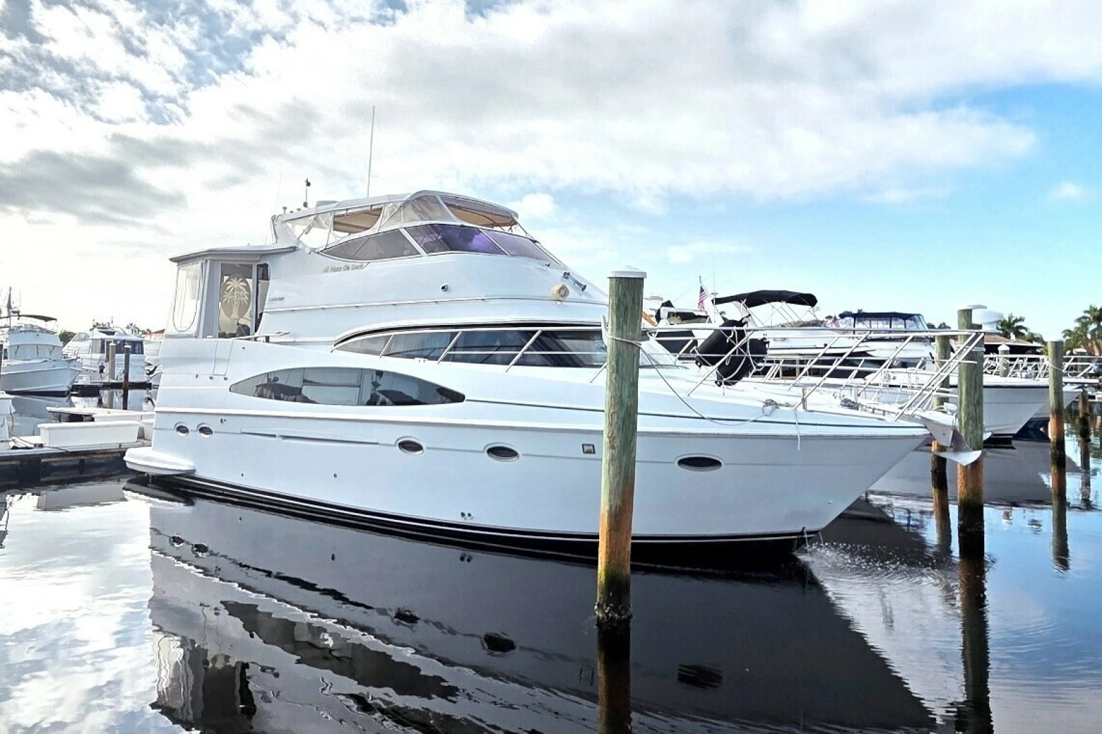 2001 Carver 466 Motor Yacht