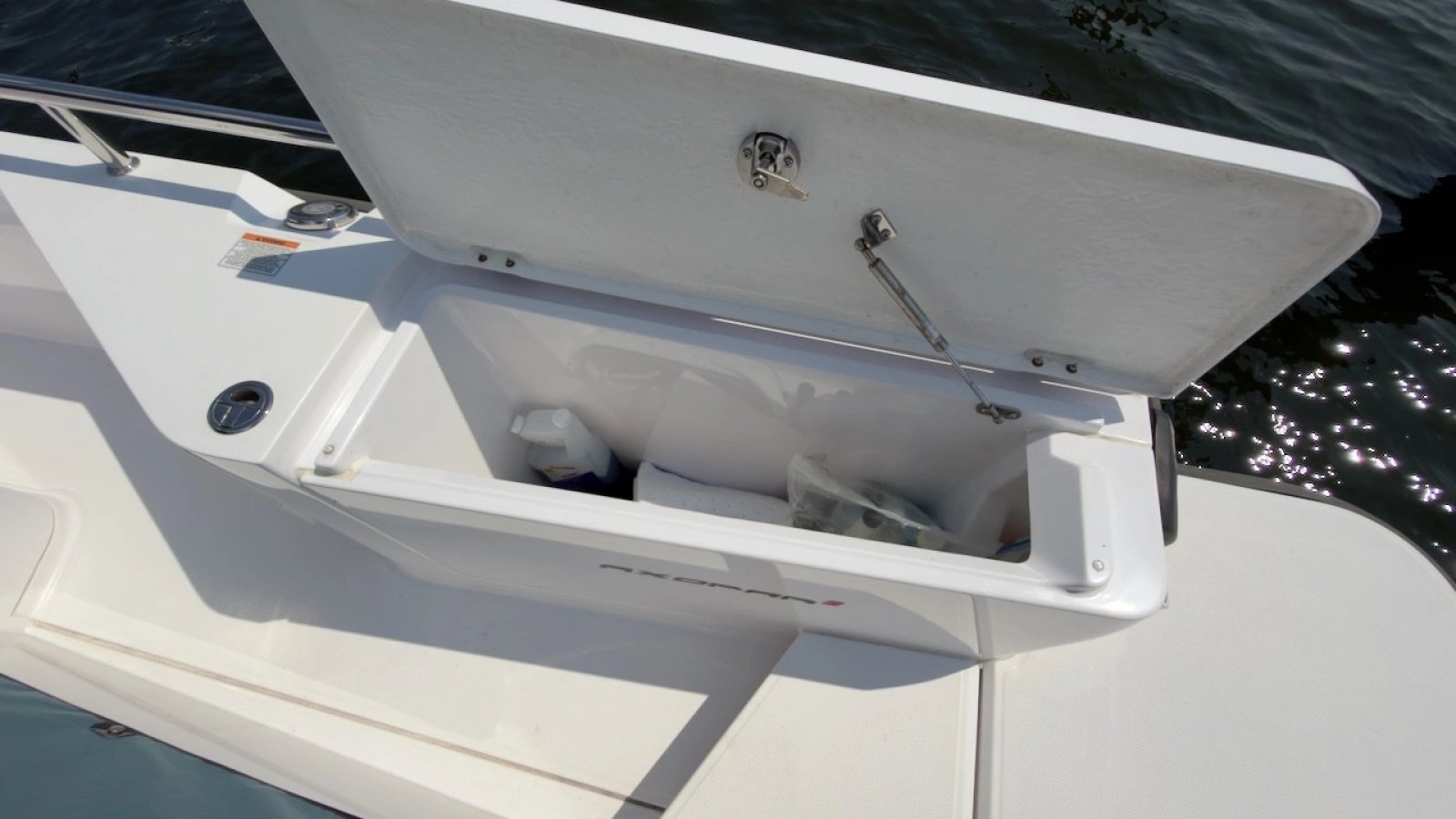 2023 Axopar 28 Cabin