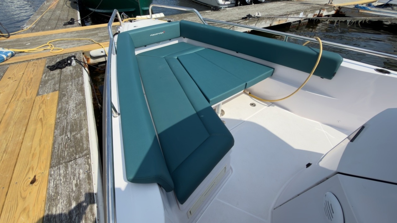 2023 Axopar 28 Cabin