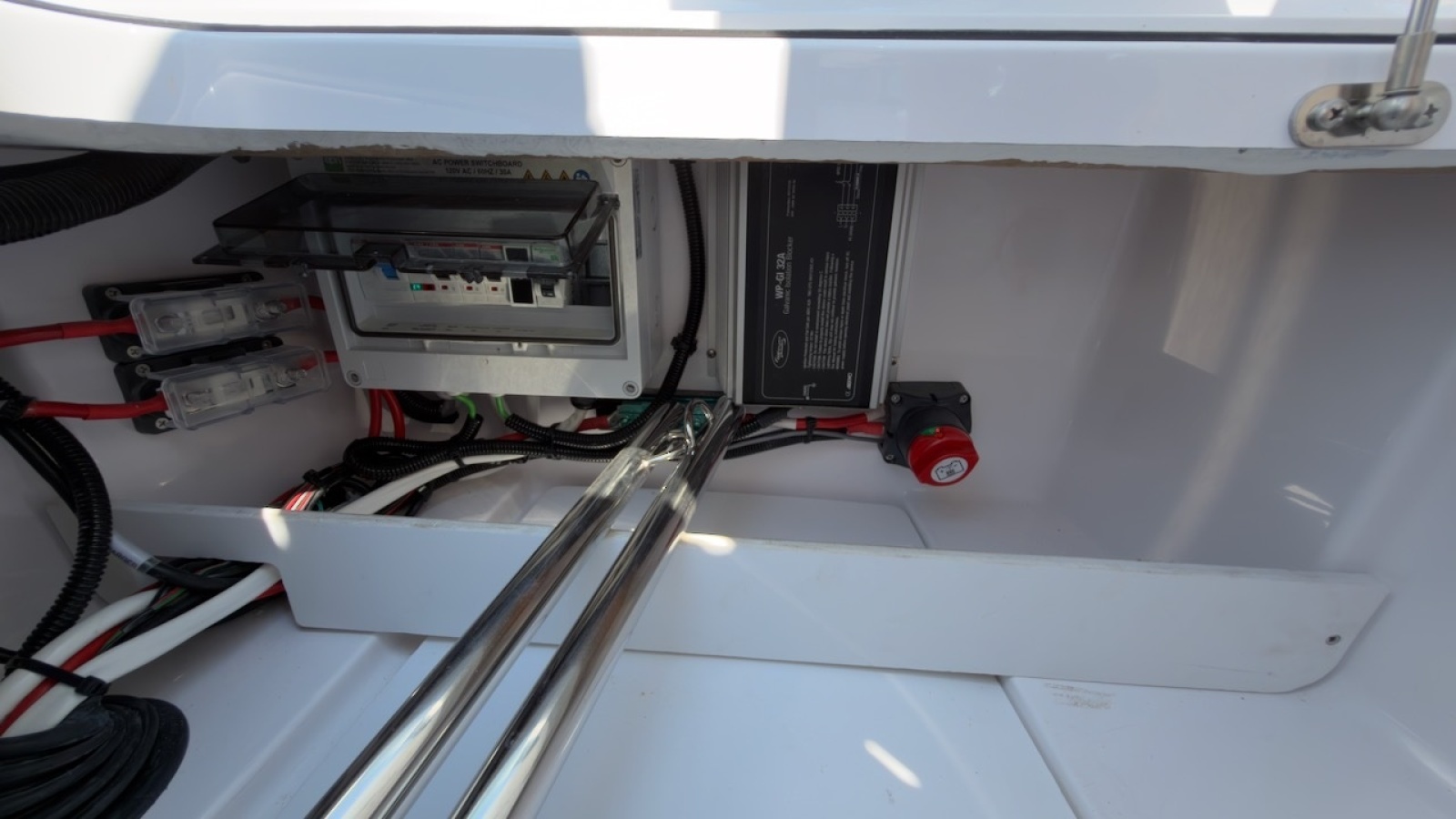 2023 Axopar 28 Cabin