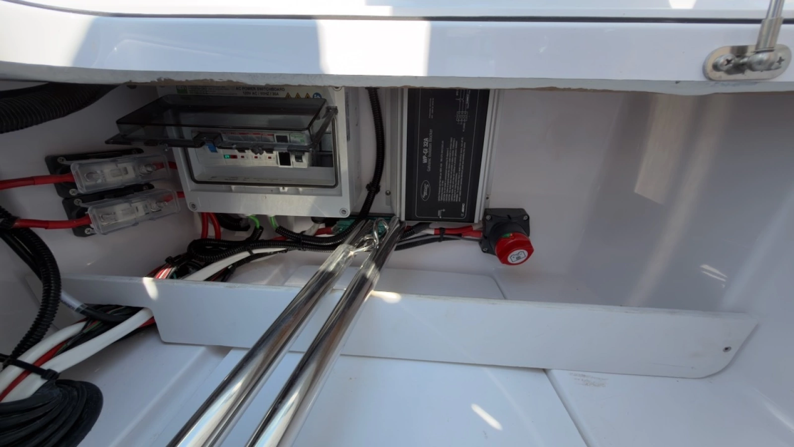 2023 Axopar 28 Cabin