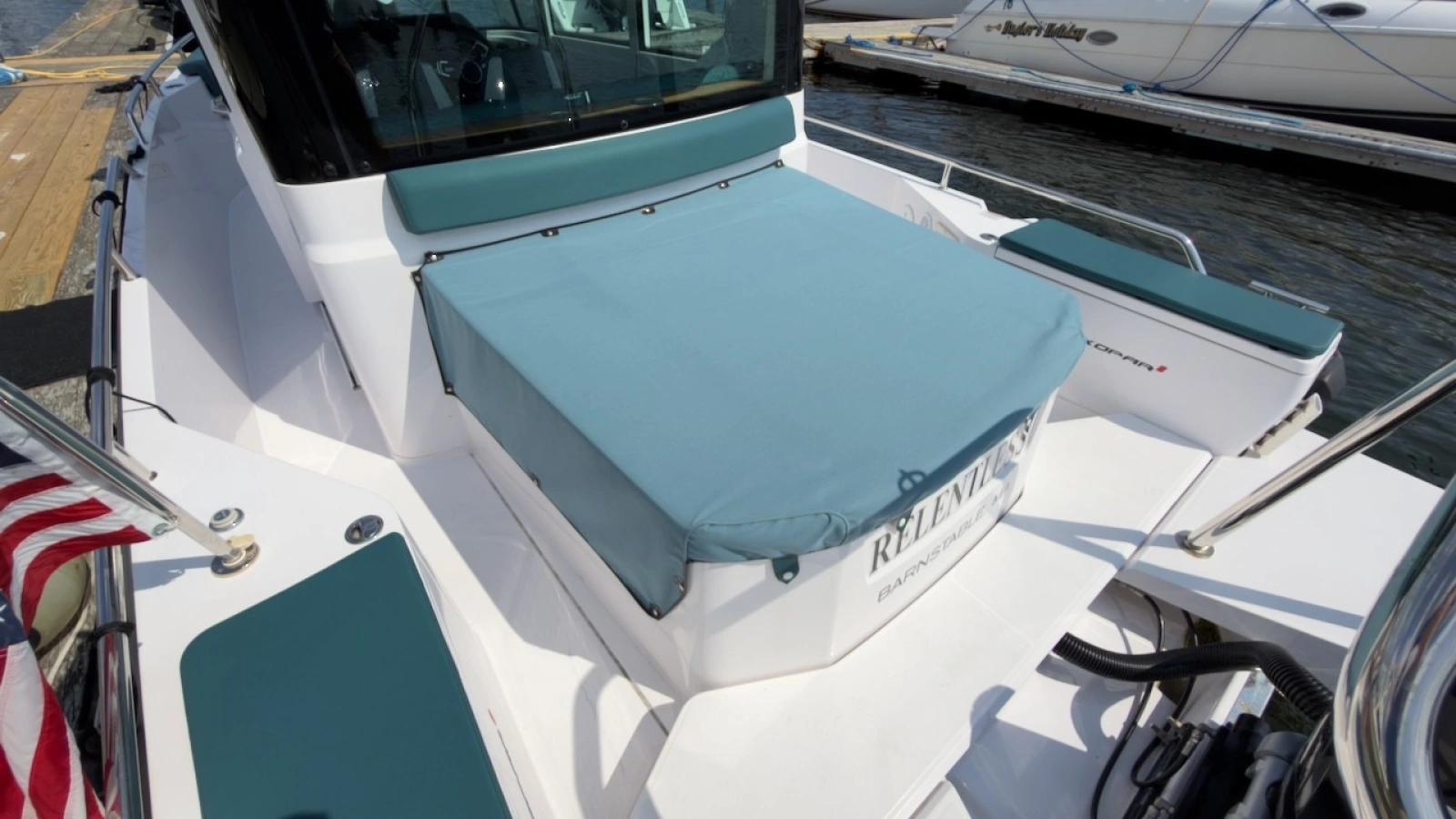 2023 Axopar 28 Cabin