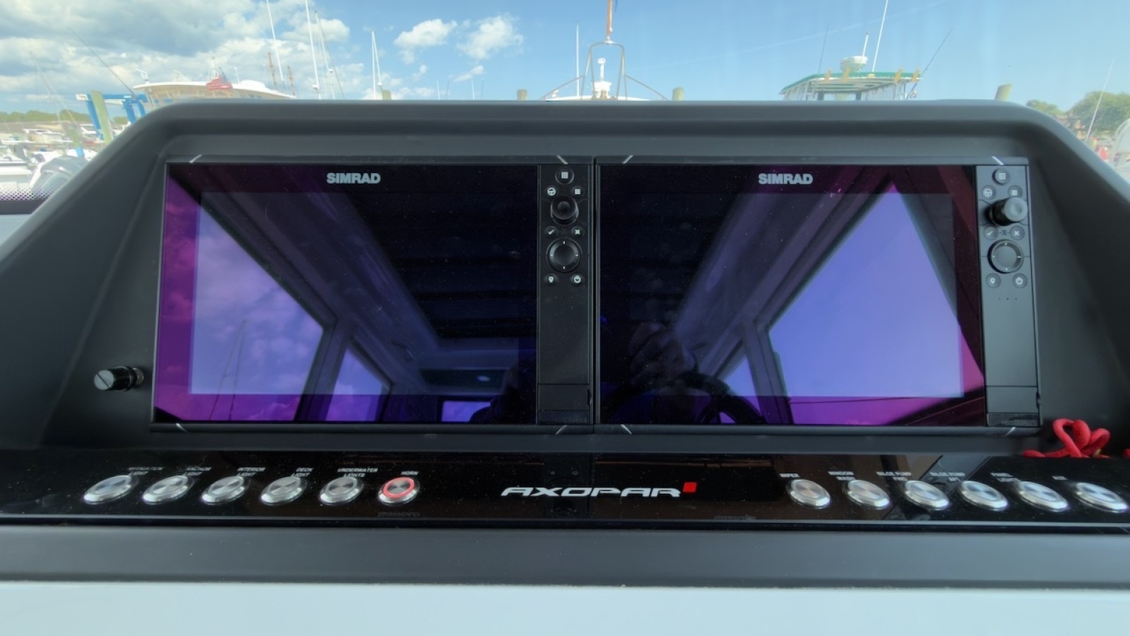 2023 Axopar 28 Cabin