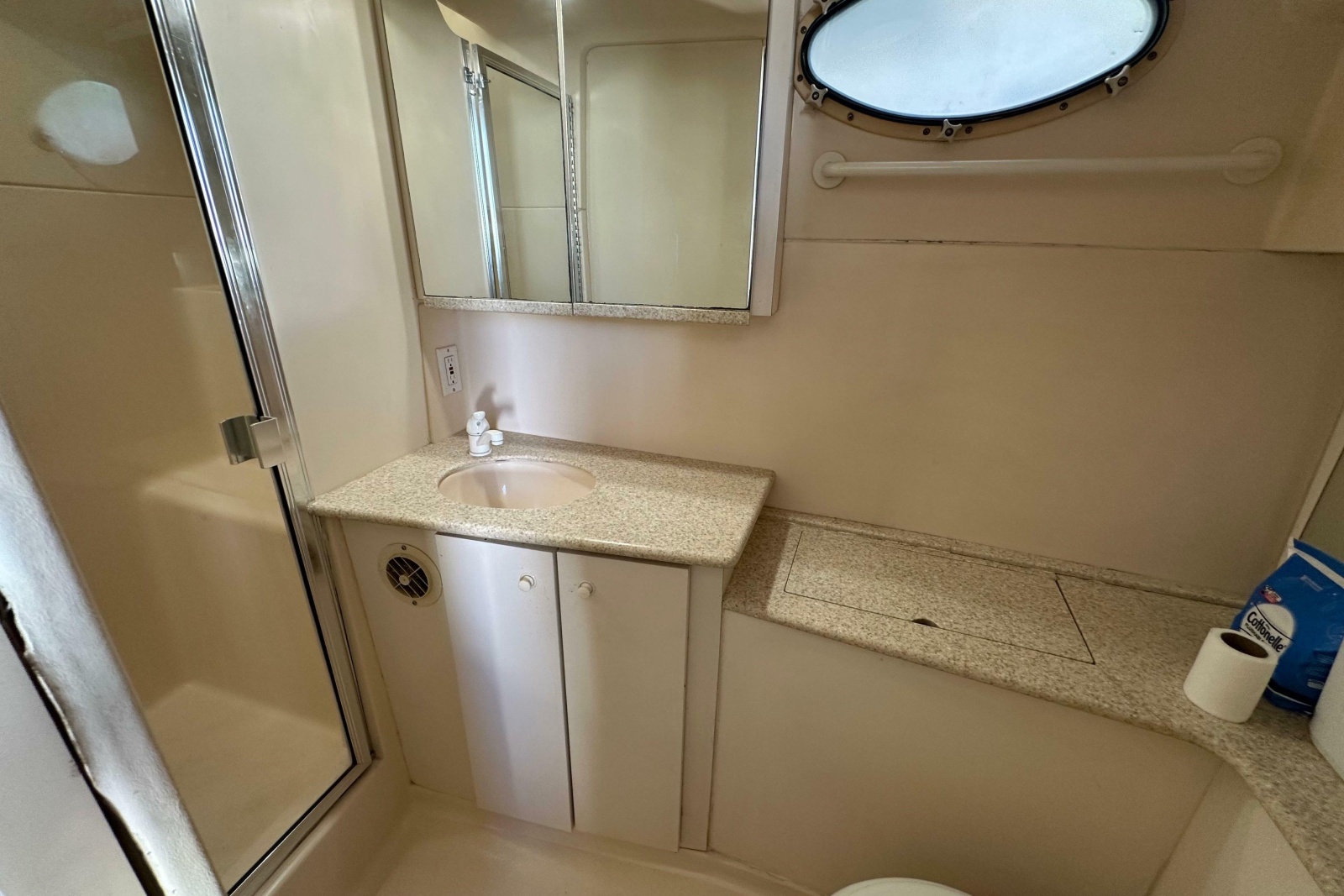 1999 Silverton 442 Cockpit Motor Yacht