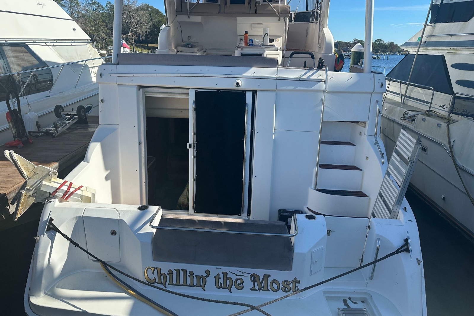 1999 Silverton 442 Cockpit Motor Yacht