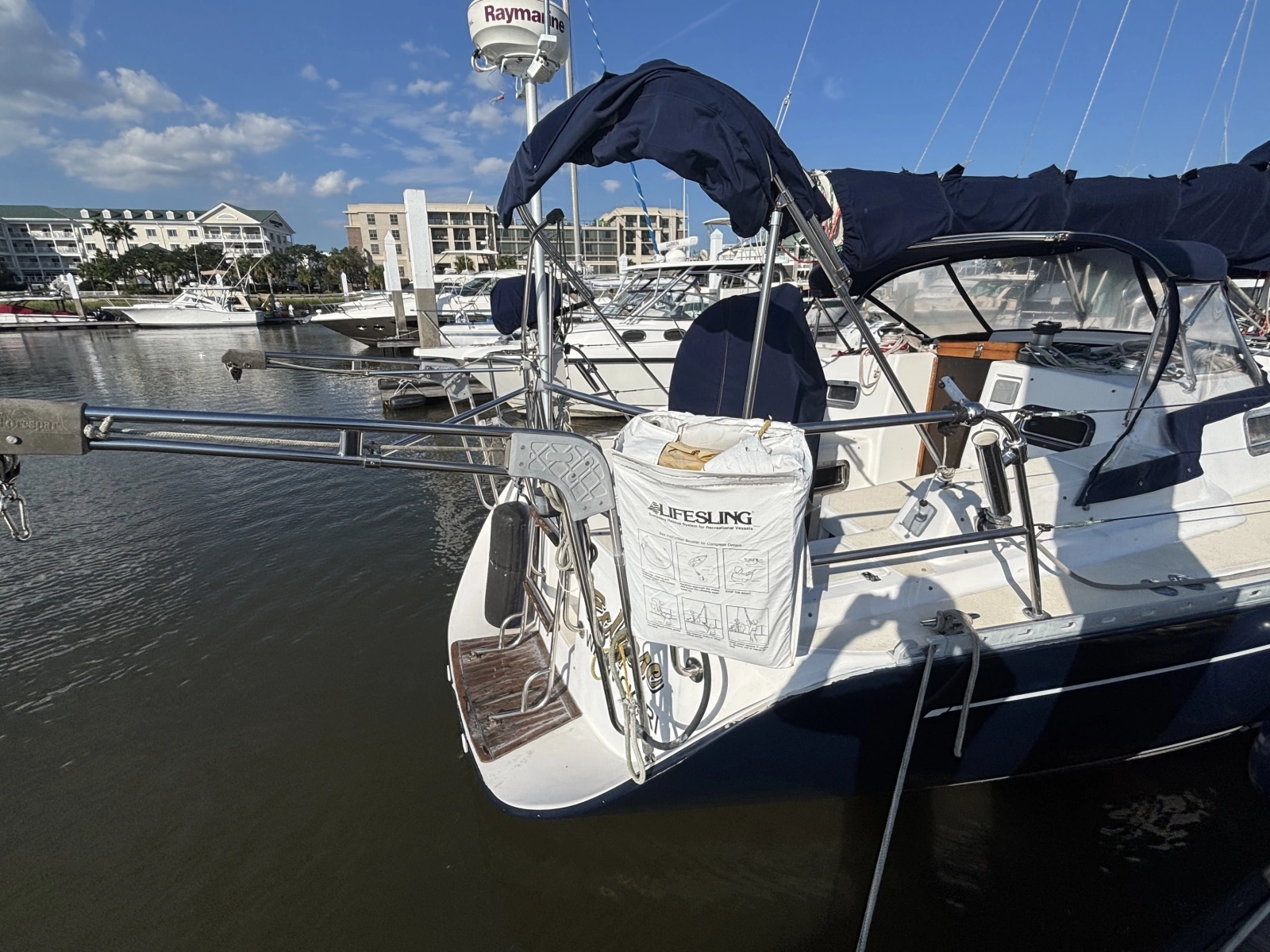 1999 Freedom 35