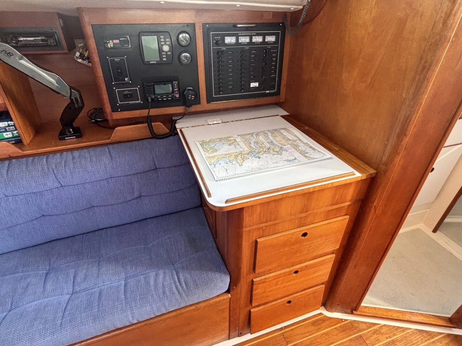 1999 Freedom 35