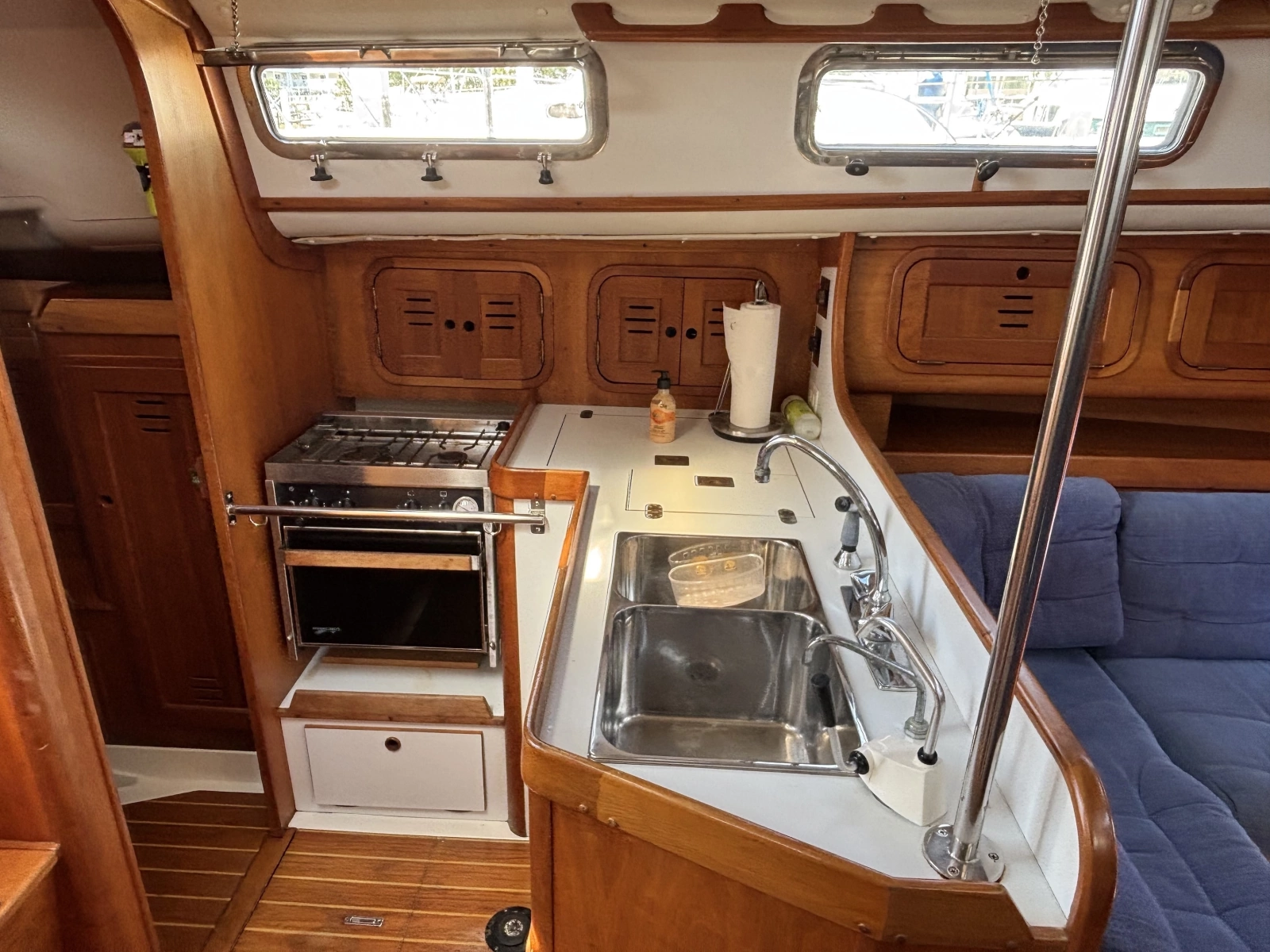 1999 Freedom 35
