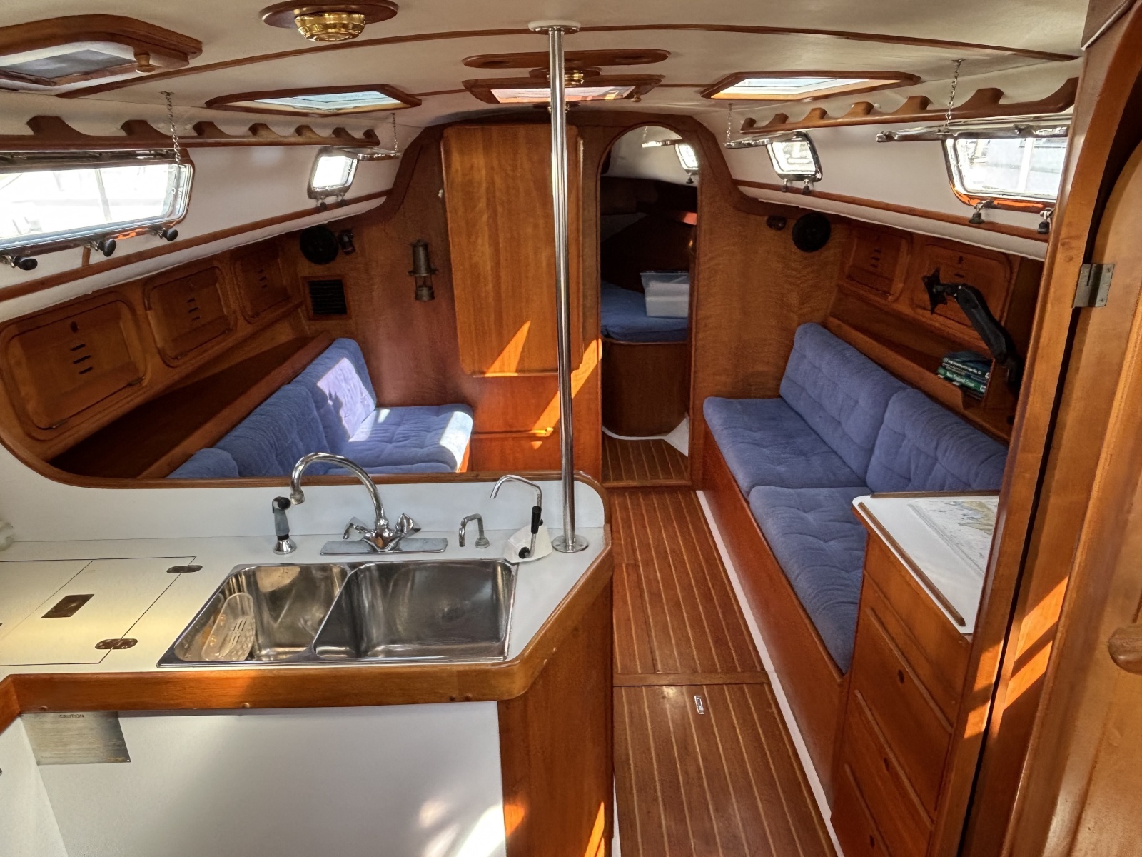 1999 Freedom 35