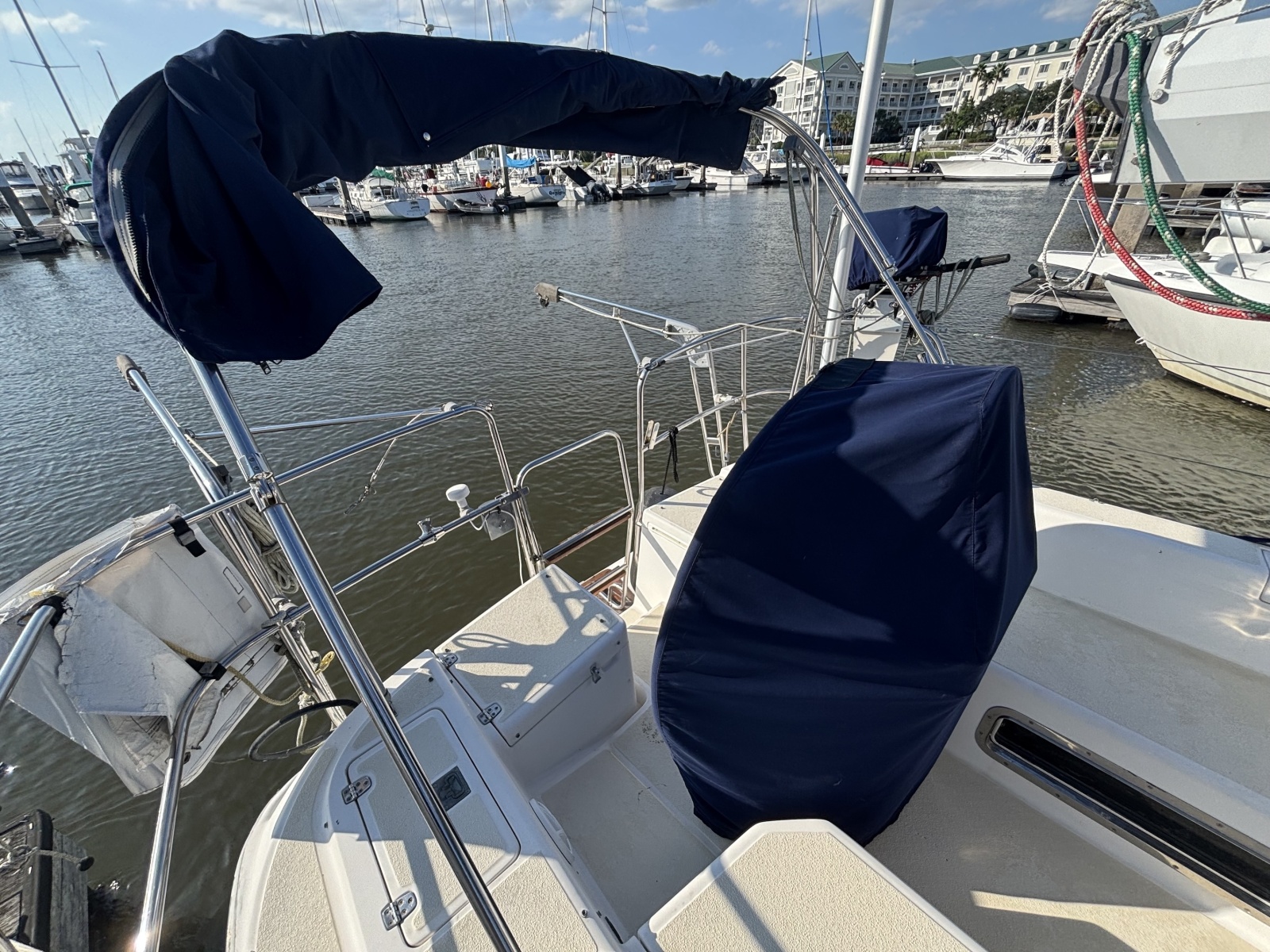 1999 Freedom 35