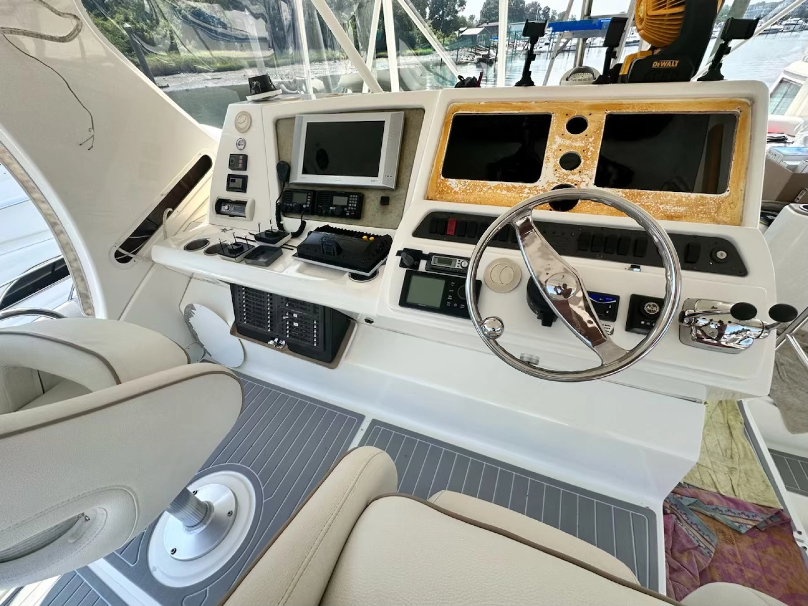 2006 Silverton 50 Convertible