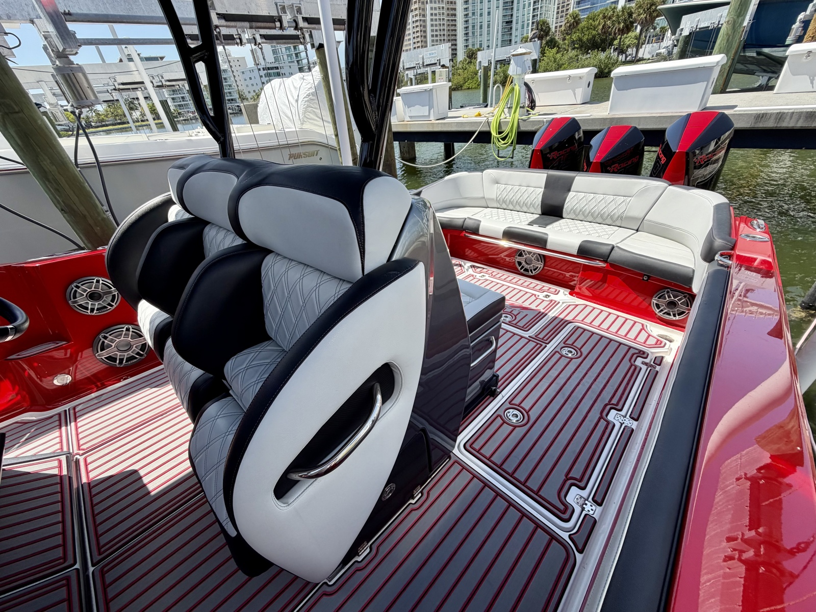 2022 Nor-Tech 390 Sport
