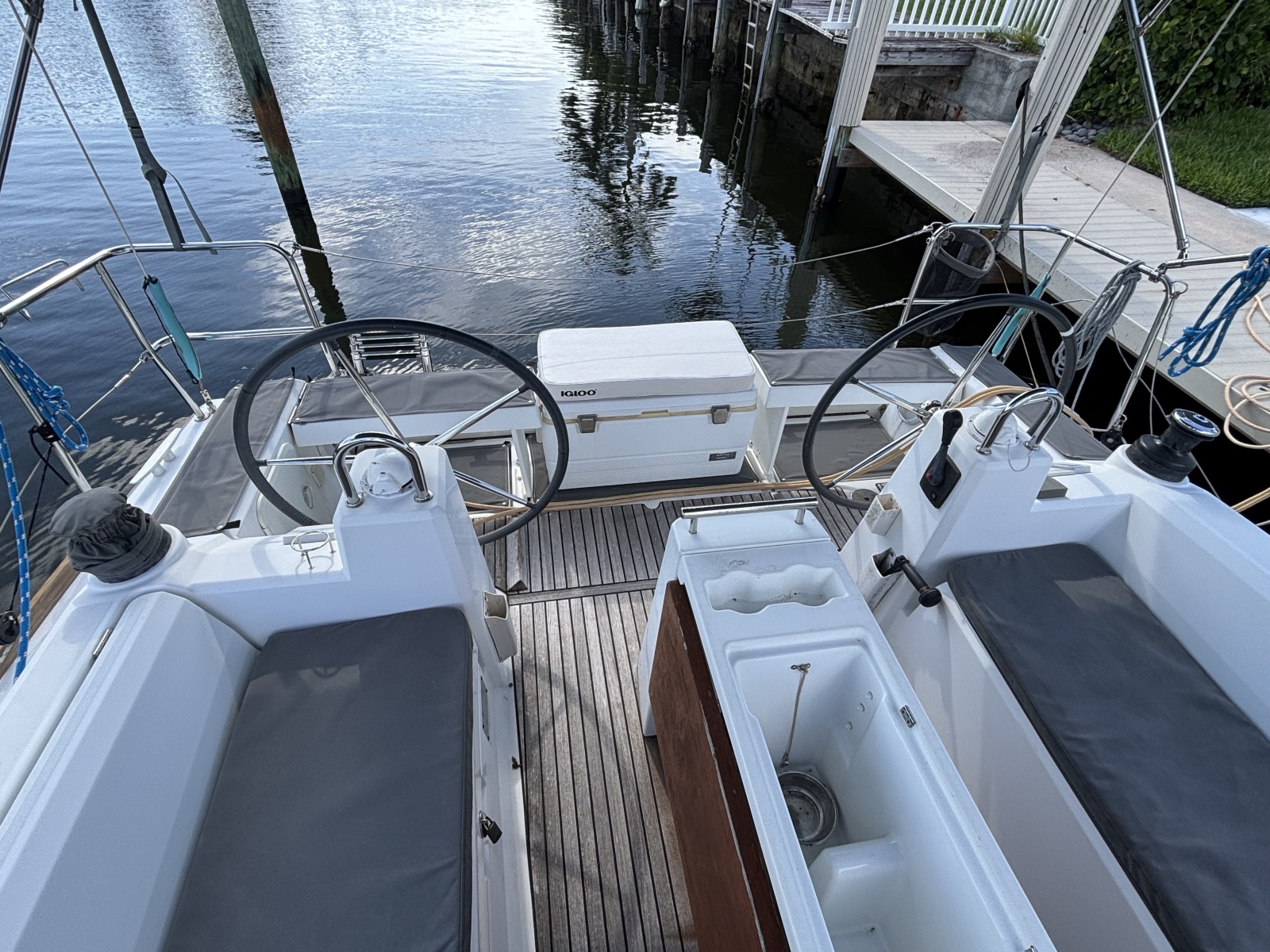 2015 Beneteau Oceanis 35