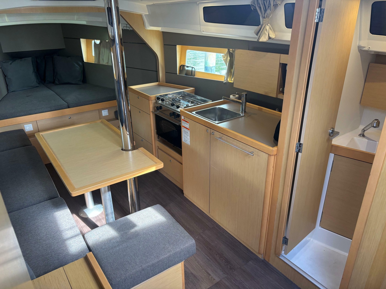 2015 Beneteau Oceanis 35