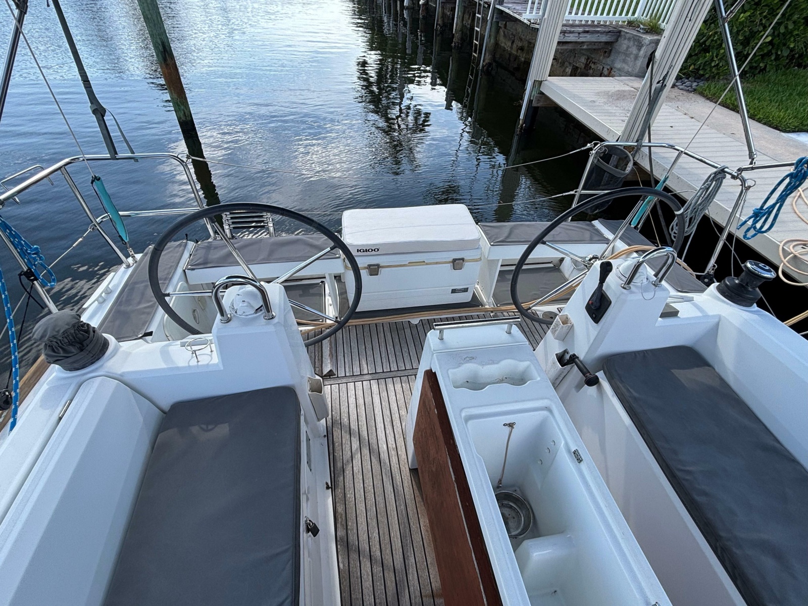 2015 Beneteau Oceanis 35