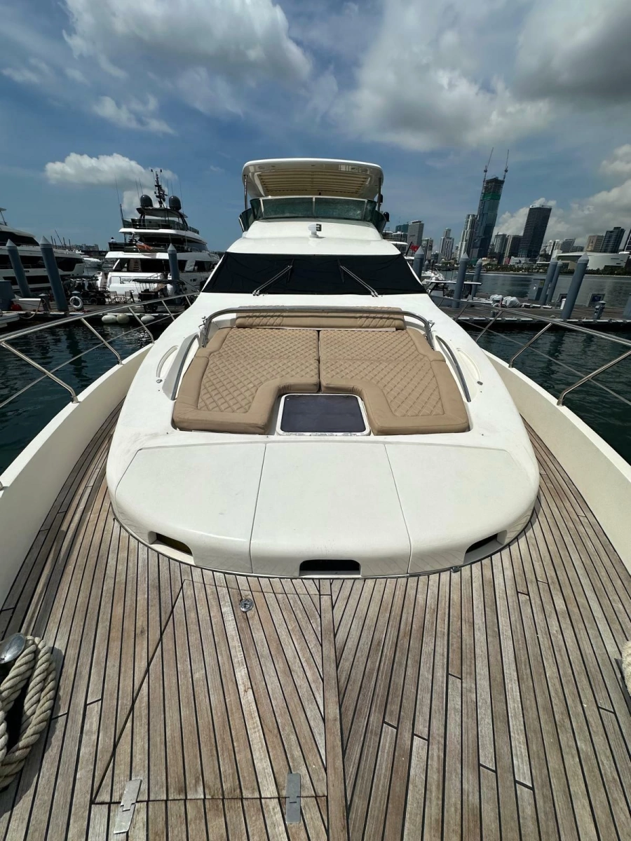 2010 Azimut 
