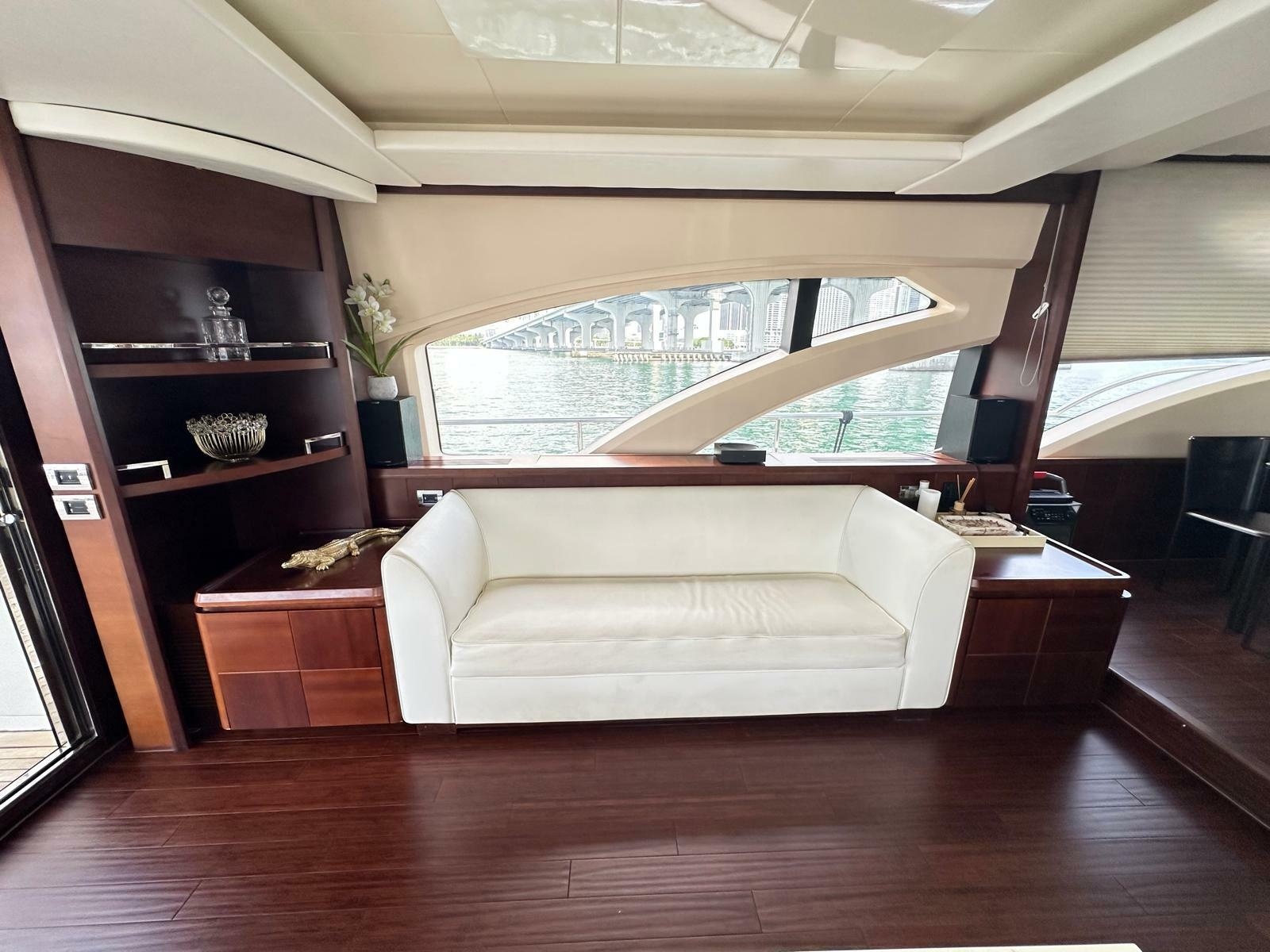 2010 Azimut