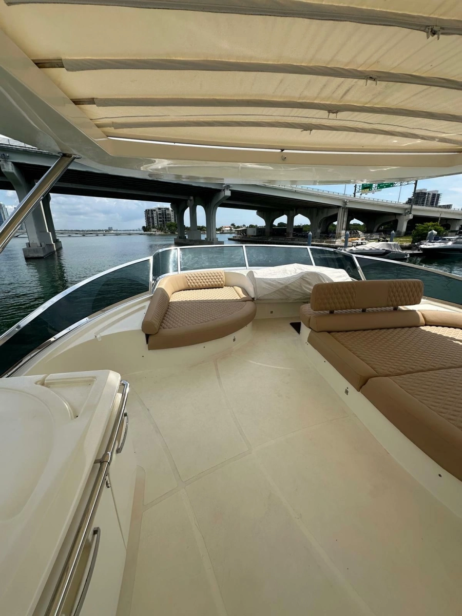 2010 Azimut 