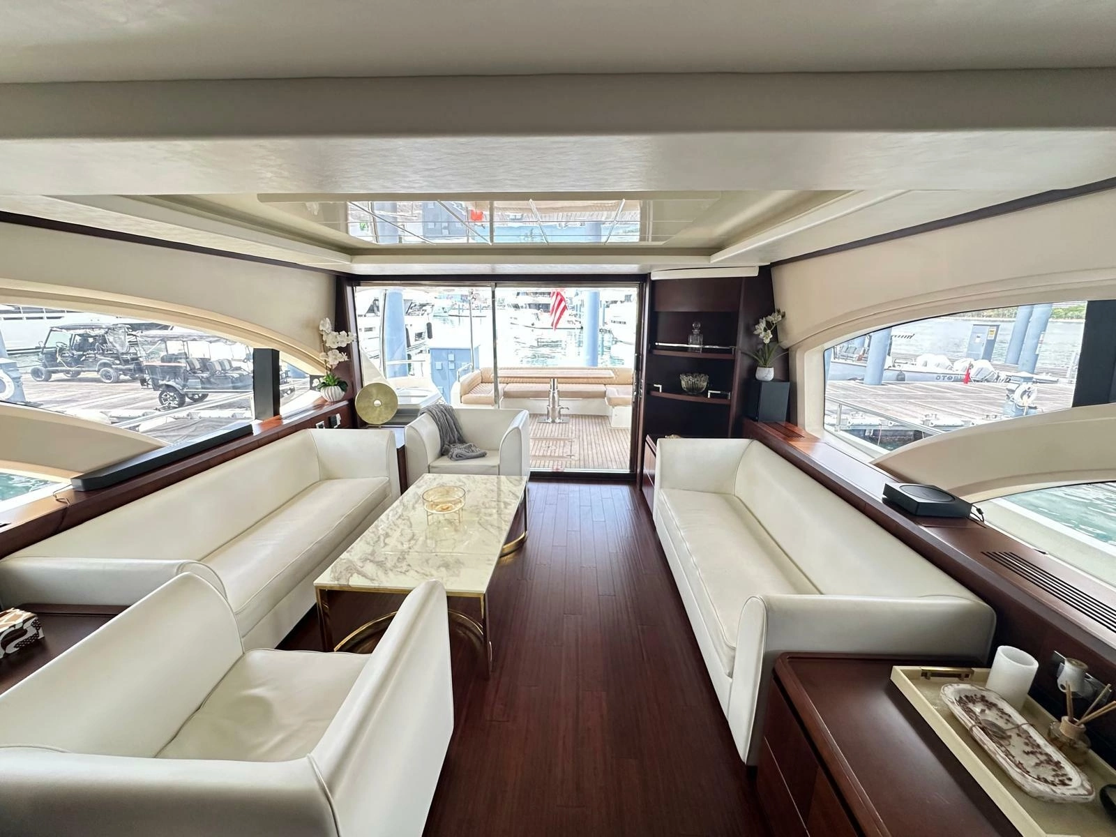 2010 Azimut 