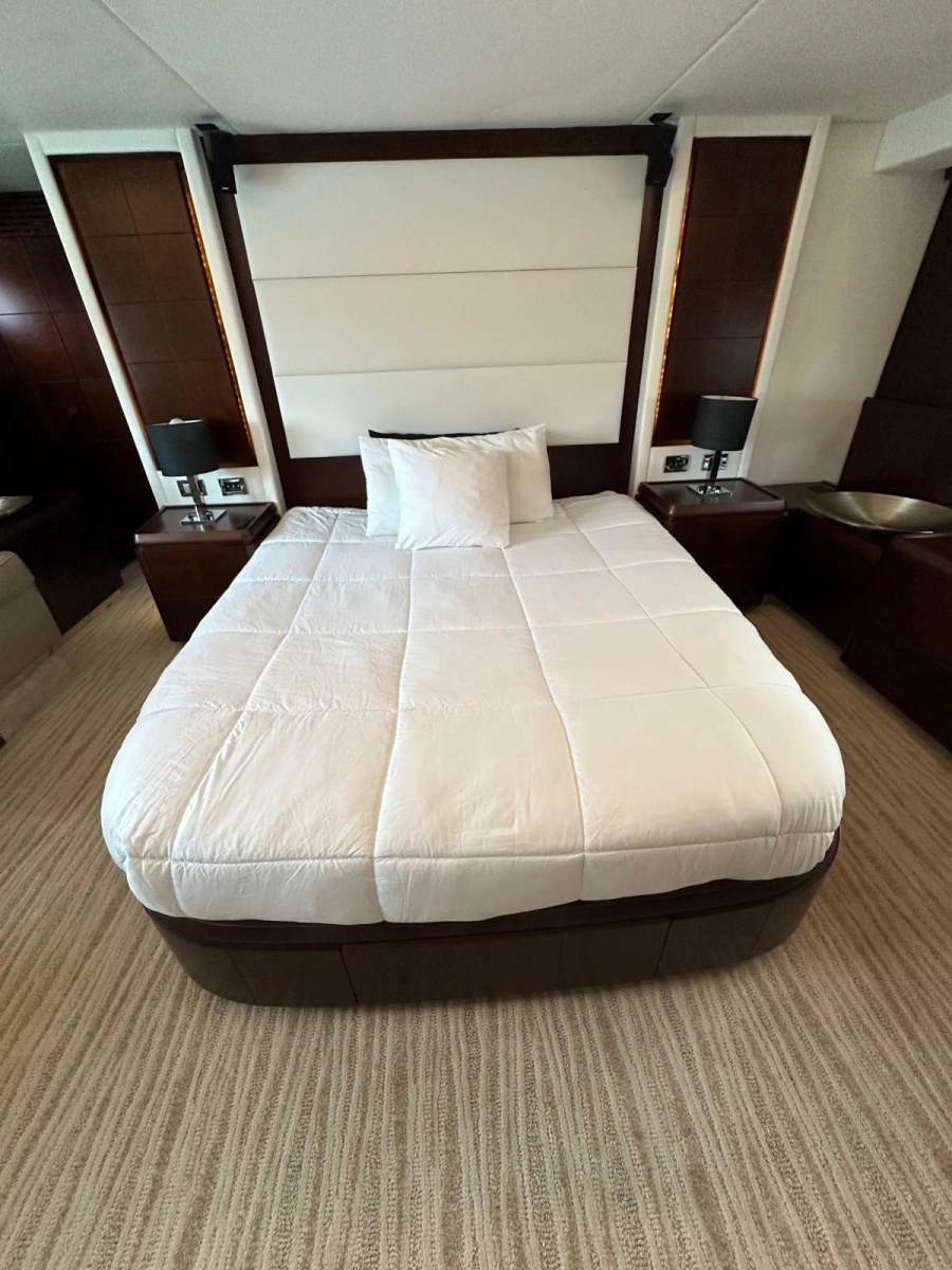 2010 Azimut 