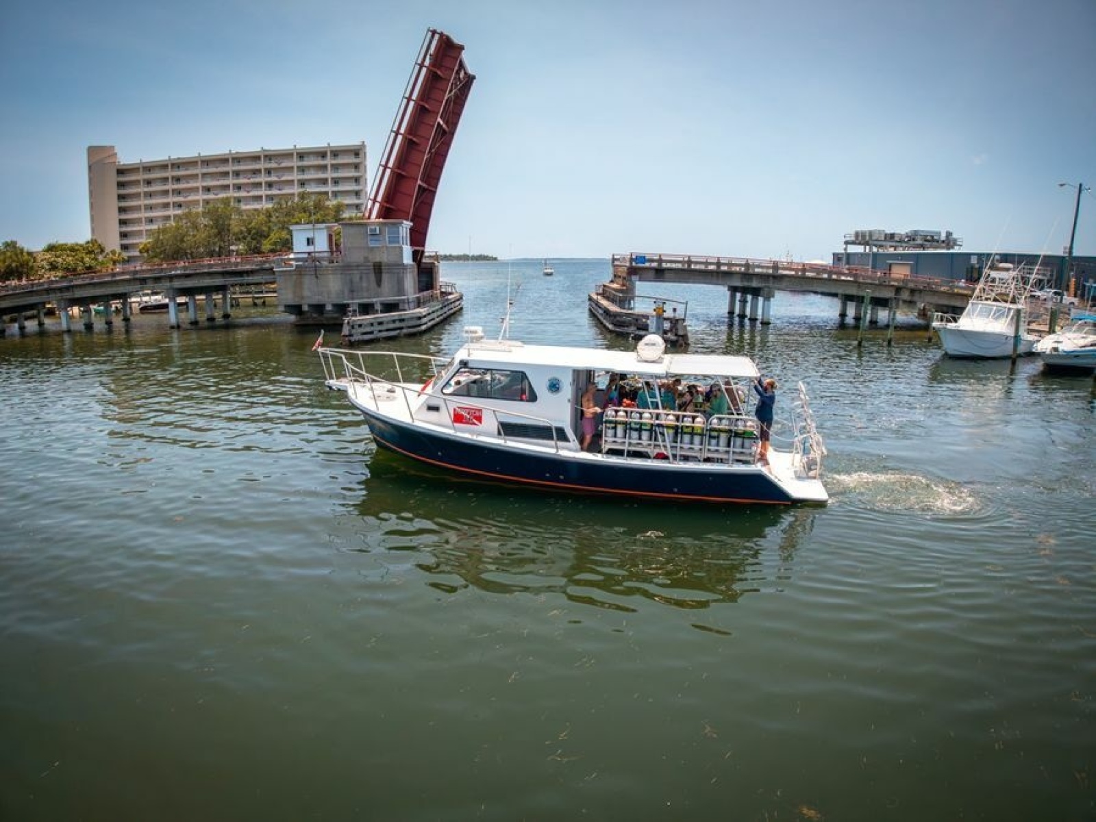 2019 Newton 36' Dive Special