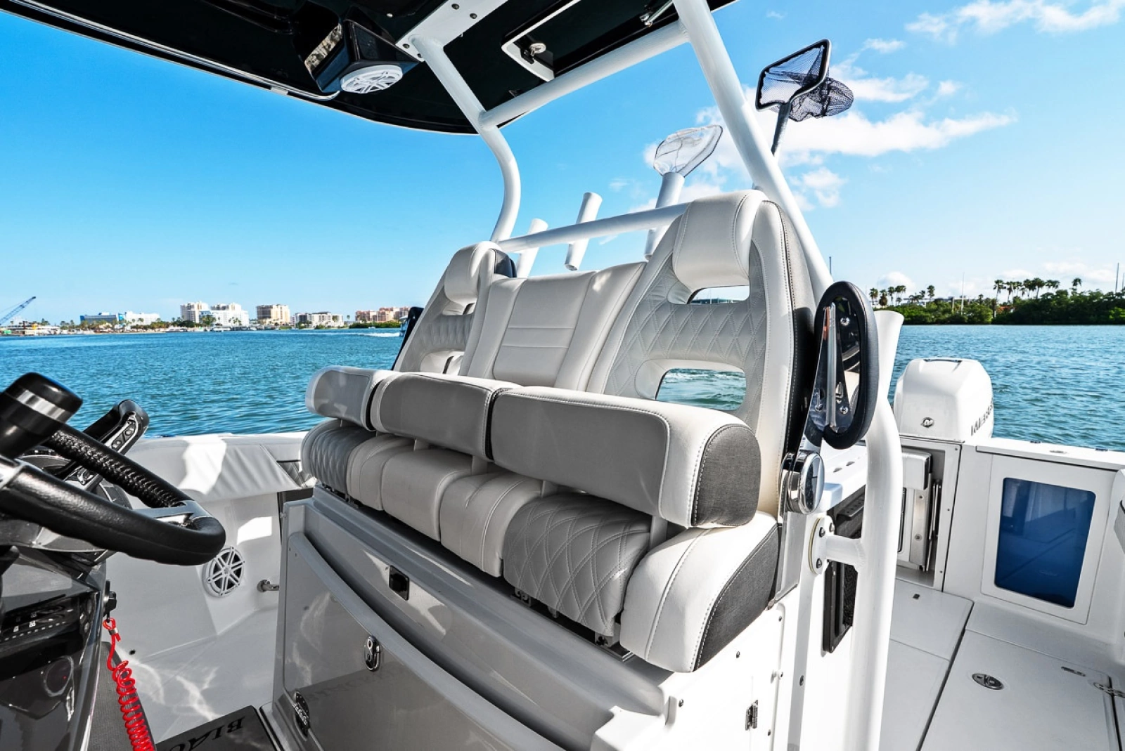 2023 Blackfin 332 cc