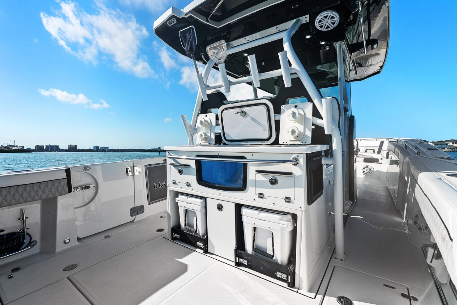 2023 Blackfin 332 cc