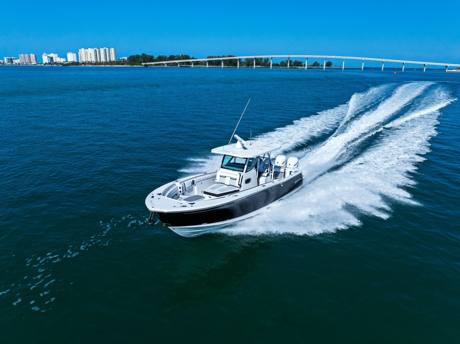2023 Blackfin 332 cc