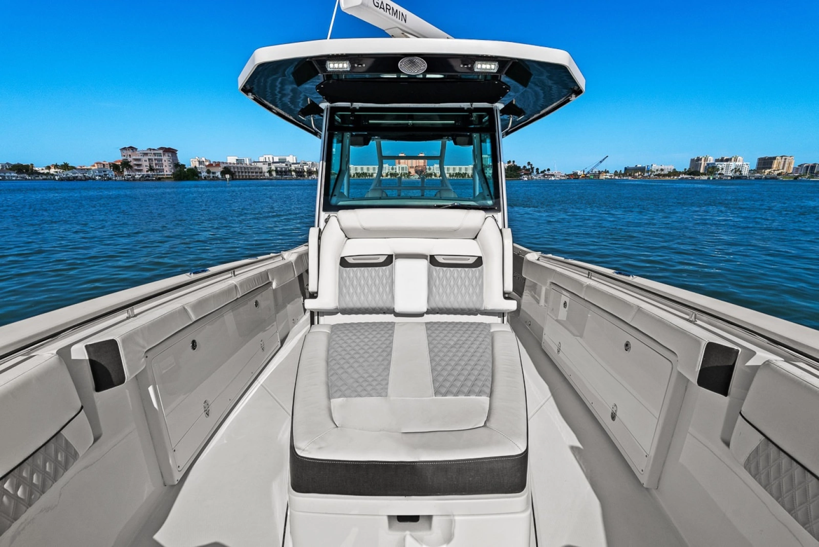2023 Blackfin 332 cc